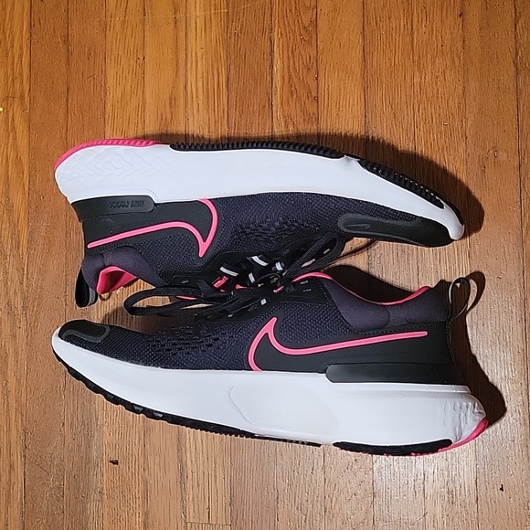 Nike Miler React, Women's 8.5, Black - Picture 3 of 7
